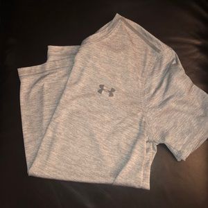 Gray under armor shirt